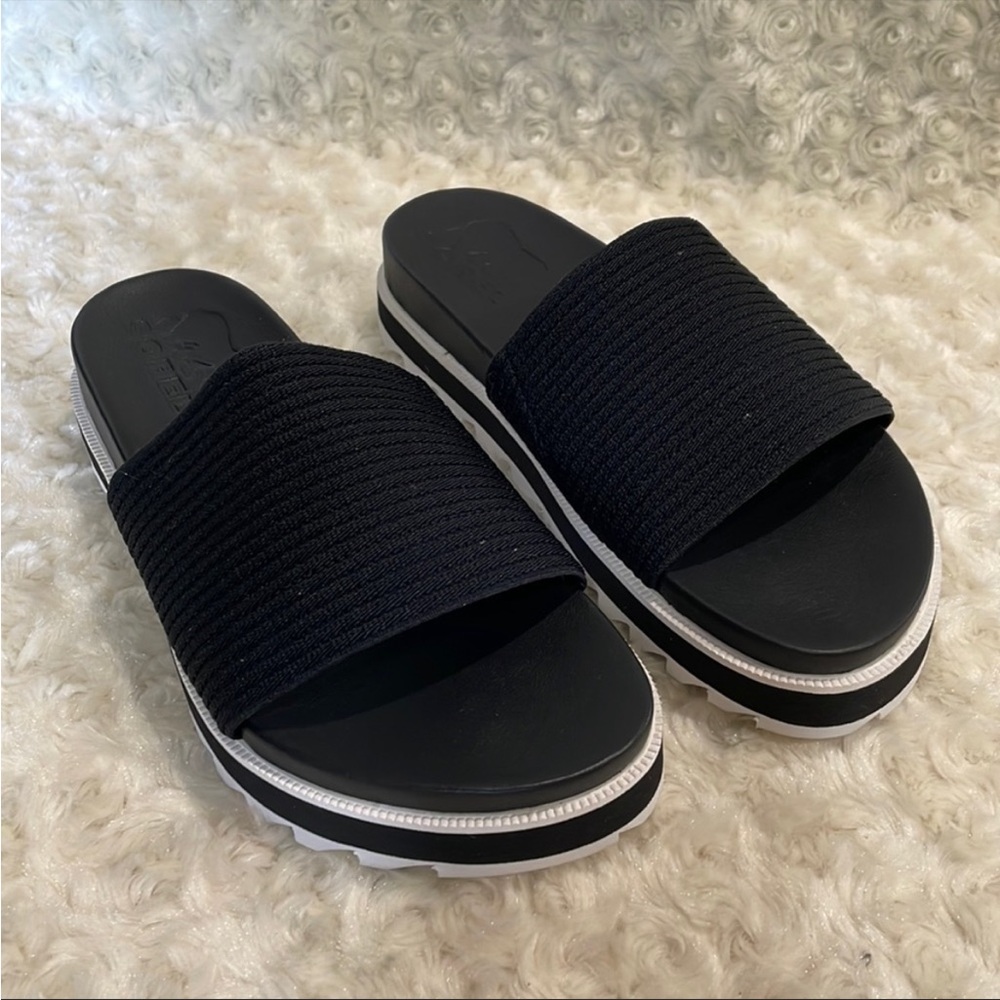 Sorel sandals women’s size 5.5